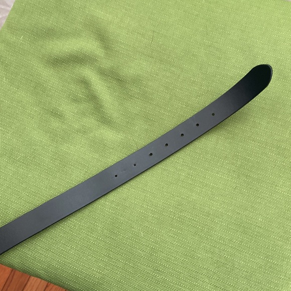 Coach leather belt with gold hardware, size 40 - Picture 7 of 8